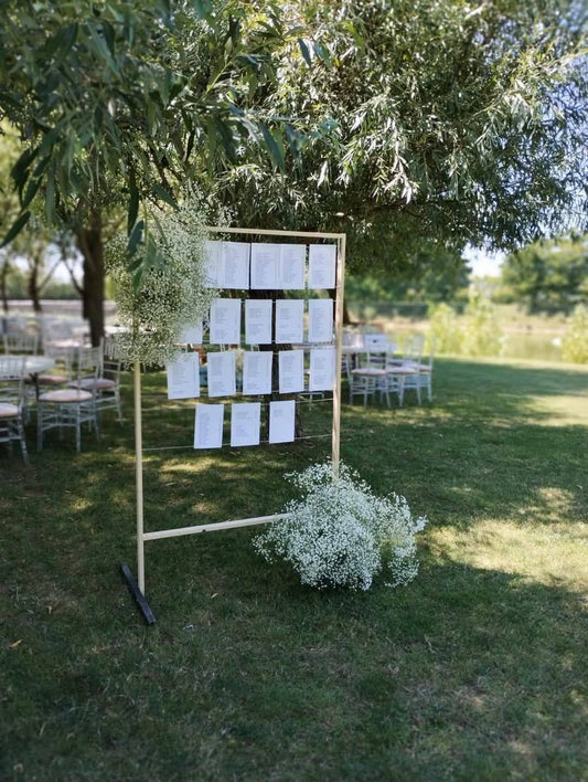 Panou Invitati  decorat cu Gypsophila !
