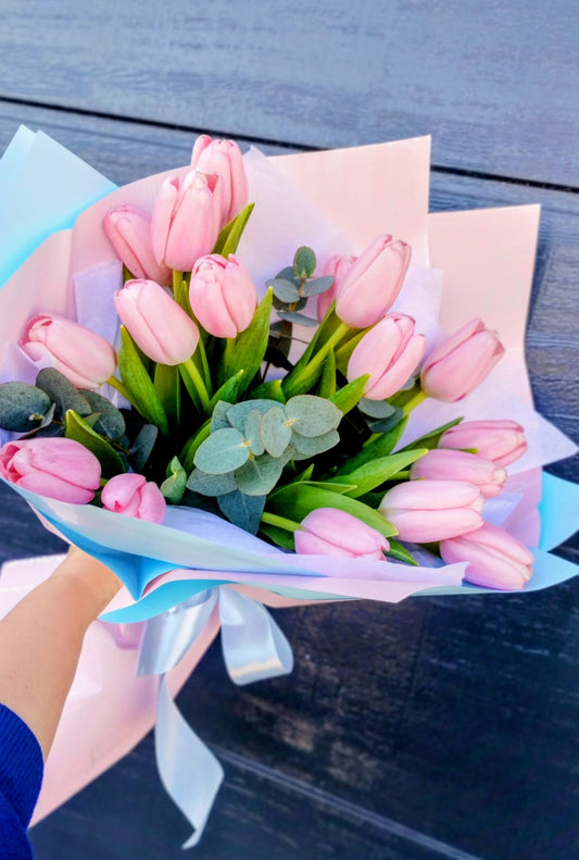 Buchet Lalele Monocromatic