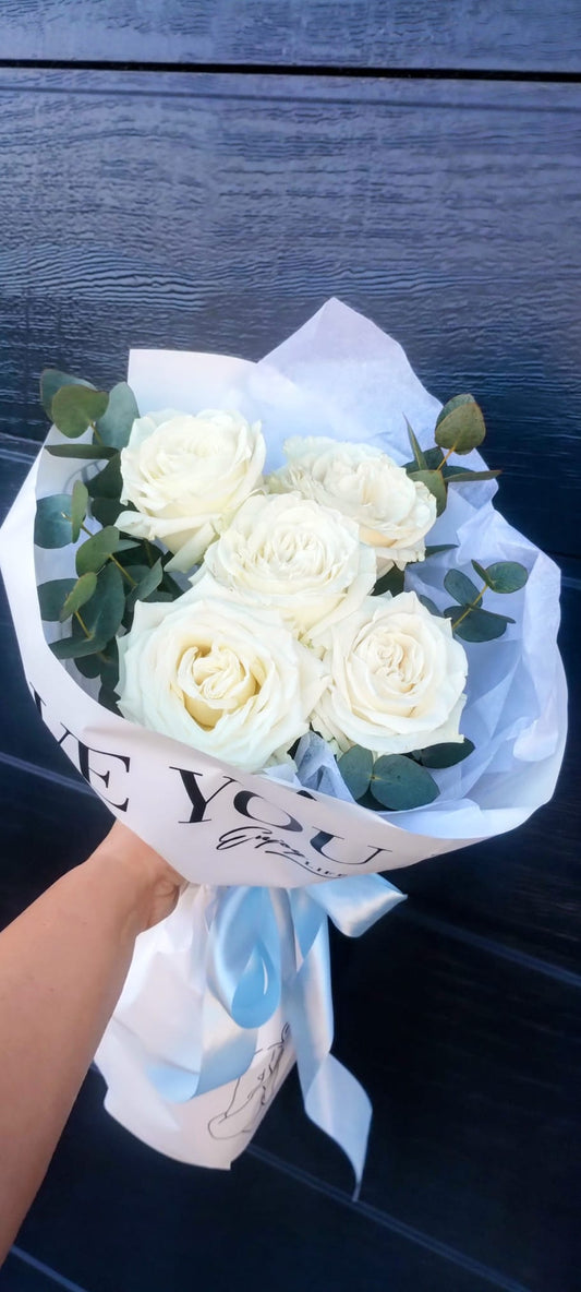 Buchet Alb Modern